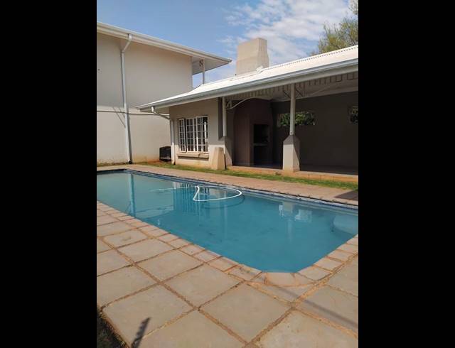 2 BEDROOM PROPERTY TO RENT IN DIE BULT